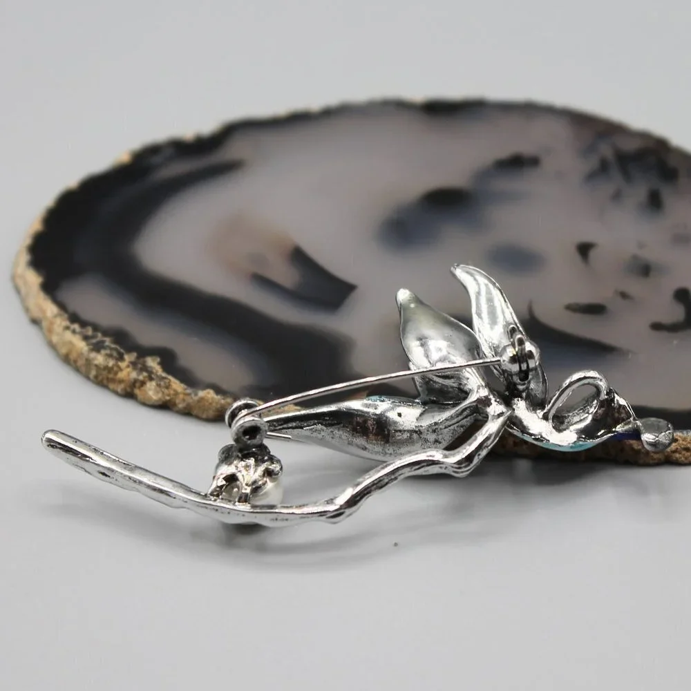 Lotus flower blue pin brooch jewelry fashion white pearl beautiful elegant
